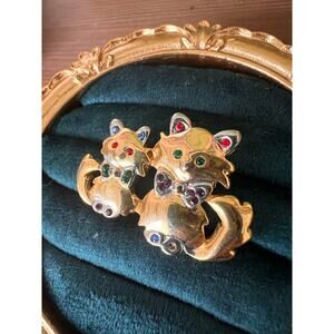 Vintage Gold Tone Cats kitten Brooch Pin with Rhinestones Bowie